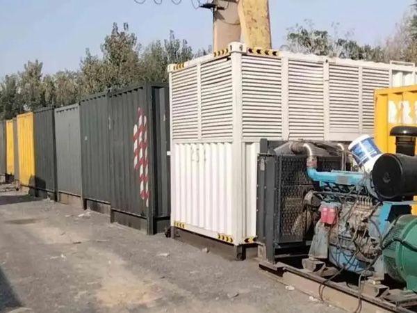 东明200KW柴油发电机机组每小时油耗是多少？